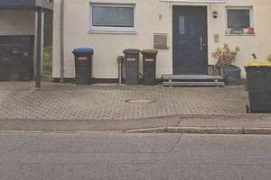 Neuwertige Moderne Doppelhaushälfte in Reutlingen-Oferdingen 