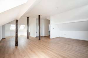 Renovierte Dachgeschosswohnung mit Einbauküche und Fernblick in Bielefeld Mitte