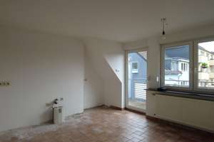 Vollständig renovierte Dachgeschosswohnung mit dreieinhalb Zimmern und Balkon in Oberhausen Zentrum – Die vollständige Adresse der Immobilie erhältst du vom Anbieter., 46045 Altstadt-Süd, Oberhausen – Vorschaubild 9