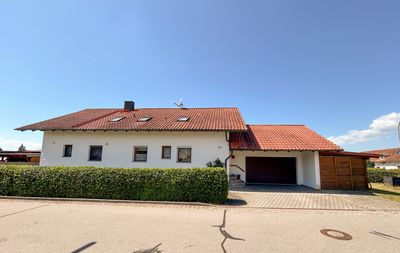 Großzügiges Zweifamilienhaus mit 812 m² Grundstück – viel Platz, großer Garten, viele Möglichkeiten