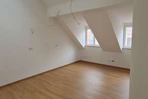 Einzigartige 4-Zimmer-Dachgeschosswohnung in der  Altstadt - top saniert (Wärmepumpe) – Judengasse 26, 90403 Altstadt, Sankt Sebald, Nürnberg – Vorschaubild 4
