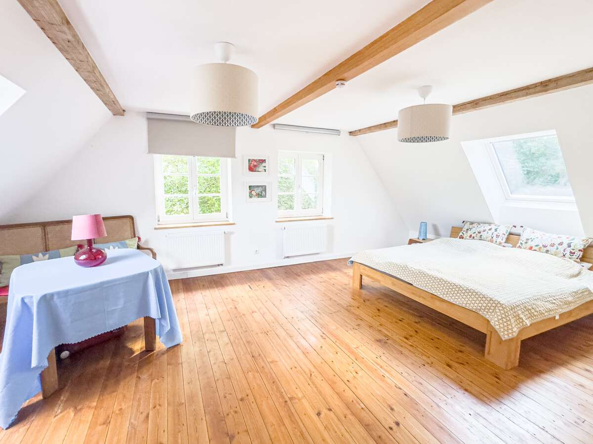 Immobilie in Groß Mohrdorf - Stilvoll & hochwertig saniertes Landhaus mit Wasserblick nähe Stralsund // 2WE // 317m² // PV-Anlage - Bild 9