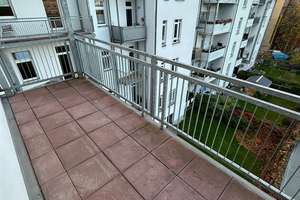 Großzügige und vermietete 2-Zi. mit EBK, 2xBalkon und Laminat in zentraler Lage – Die vollständige Adresse der Immobilie erhältst du vom Anbieter., 9130 Sonnenberg, Chemnitz – Vorschaubild 9