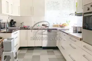 Exklusives Wohnen auf großem Grundstück mit ca. 167m², 7 Zimmern, Garten, Vollkeller, Sauna etc. – Hamburg – Vorschaubild 7