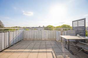 Charmante DG-Wohnung mit Südterrasse, Garten und TG zum sofortigen Bezug – Die vollständige Adresse der Immobilie erhältst du vom Anbieter., 81677 Josephsburg, München – Vorschaubild 5