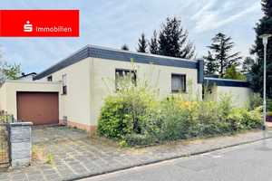 Bungalow in Split-Level-Bauweise mit großem Garten – Offenbach (Kreis) – Vorschaubild 1