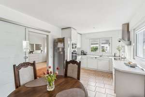 Einfamilienhaus-Traum auf vier Ebenen mit PV-Anlage und Garage im Gurkenland von Düsseldorf-Eller – 40229 Eller, Düsseldorf – Vorschaubild 13