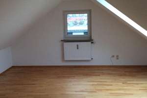 Aussergewöhnliche 3,5-Zi-Maisonette-Wohnung, 2 Wohnebenen, Stadtrandlage, offener Kamin,Einzelgarage – Die vollständige Adresse der Immobilie erhältst du vom Anbieter., 80999 Untermenzing, München – Vorschaubild 6