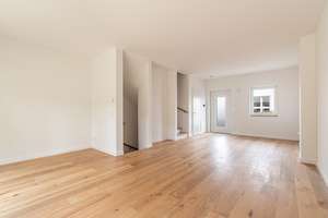 Neubau- Stadthaus in grüner TOP-Lage in Blankenese mit EBK und Stellplatz – Björnsonweg 24, 22587 Blankenese, Hamburg – Vorschaubild 3