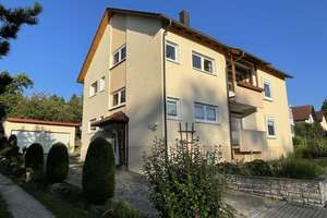 Gepflegtes Drei-Familienhaus mit Doppelgarage und Garten in Kürnbach – Die vollständige Adresse der Immobilie erhältst du vom Anbieter., 75057 Kürnbach – Vorschaubild 1