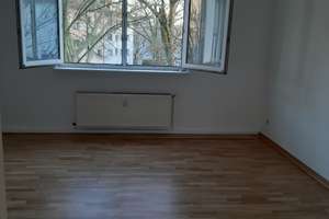 Moderne helle 2 Zimmer-Wohnung mit Balkon, neuer Einbauküche, neuem Parkettboden und Garten – Die vollständige Adresse der Immobilie erhältst du vom Anbieter., 45130 Rüttenscheid, Essen – Vorschaubild 5