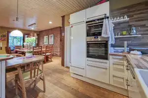 Großzügiges Einfamilienhaus mit Einliegerwohnung, PV-Anlage und Gartenidylle auf großzügigem 866 m²  – Steinburg (Kreis) – Vorschaubild 5