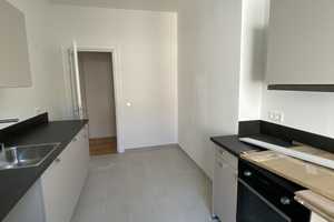 Modernisiert mit 2 Zimmern, Einbauküche, Balkon und Duschbad – Amsterdamer Straße 18, 13347 Berlin – Vorschaubild 2