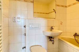Schöne 3-Zimmerwohnung mit Balkon und Aufzug! – Elsterwerdaer Str. 16, 1239 Prohlis-Süd, Dresden – Vorschaubild 7