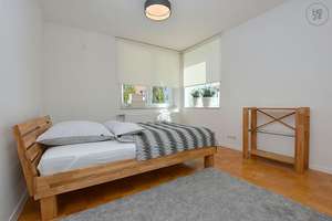 Zwischenmiete bis 31.12.26:
Wunderschöne und toll möblierte Wohnung in Stuttgart Degerloch – Die vollständige Adresse der Immobilie erhältst du vom Anbieter., 70597 Waldau, Stuttgart – Vorschaubild 2