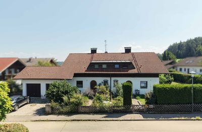 Charmantes Doppelhaus im idyllischen Ortsteil Tengling