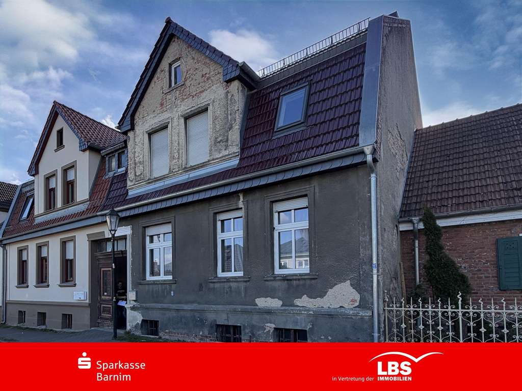 Immobilie in Ahrensfelde - Charakterhaus mit Sonnengrundstück! - Bild 0