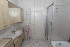 Qualität und Wohnkomfort – Wohnhaus mit 2 Einheiten und grünem Refugium! – Fichtenstraße 11, 55624 Rhaunen – Vorschaubild 34
