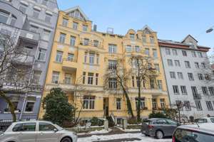 LENAU - Penthouse-Altbautraum auf 2 Etagen in der Nähe des Moltkeplatzes