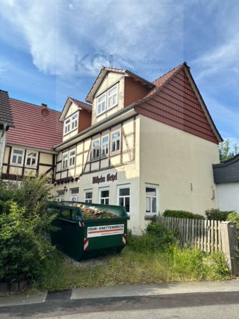 Immobilie in Großalmerode - Großzügiges Zweifamilienhaus In Laudenbach - Entfalten Sie Ihr Potenzial - Bild 0