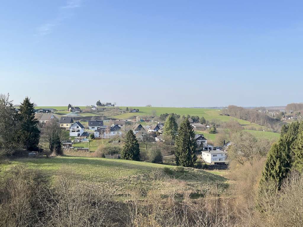 Immobilie in Kürten - Einfamilienhaus mit Einliegerwohnung - Bild 2