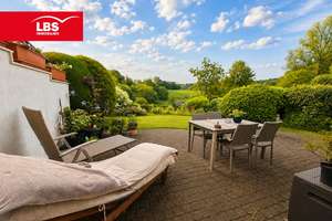 Einfamilienhaus mit Pool, Photovoltaik und gehobener Ausstattung 