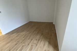Modernisierte 2-Zimmer Wohnung mit Einbauküche und Duschbad – Ravenéstraße 5, 13347 Berlin – Vorschaubild 3