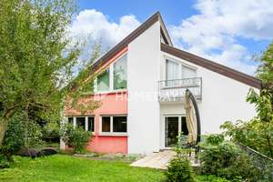 Wohnen & investieren im Grünen – gepflegtes Haus mit vielen Nutzungsmöglichkeiten & Gartenparadies – Die vollständige Adresse der Immobilie erhältst du vom Anbieter., 72829 Engstingen – Vorschaubild 1