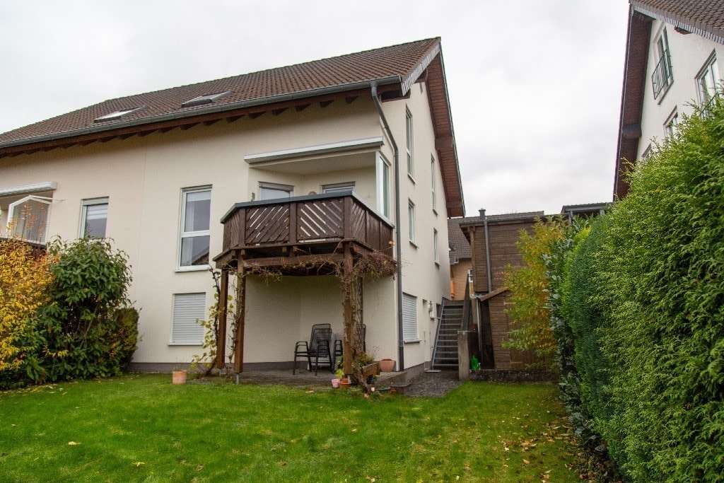 Immobilie in Kastellaun - Doppelhaushälfte in der Burgstadt - einziehen und wohlfülen - Bild 1