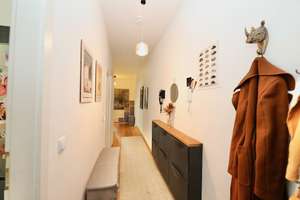 HOHE DECKEN, BALKON & PARKETTBODEN - BEGEHRTE KIEZLAGE, RUHIG & ZENTRAL - DIREKT AM HAUSBURGPARK – Kochhannstr. 19 ff, 10249 Friedrichshain, Berlin – Vorschaubild 2