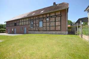 Ein Zuhause mit vielen Möglichkeiten: Resthof mit Potenzial und Nebengebäuden in Wolfsburg – Die vollständige Adresse der Immobilie erhältst du vom Anbieter., 38448 Wendschott, Wolfsburg – Vorschaubild 5