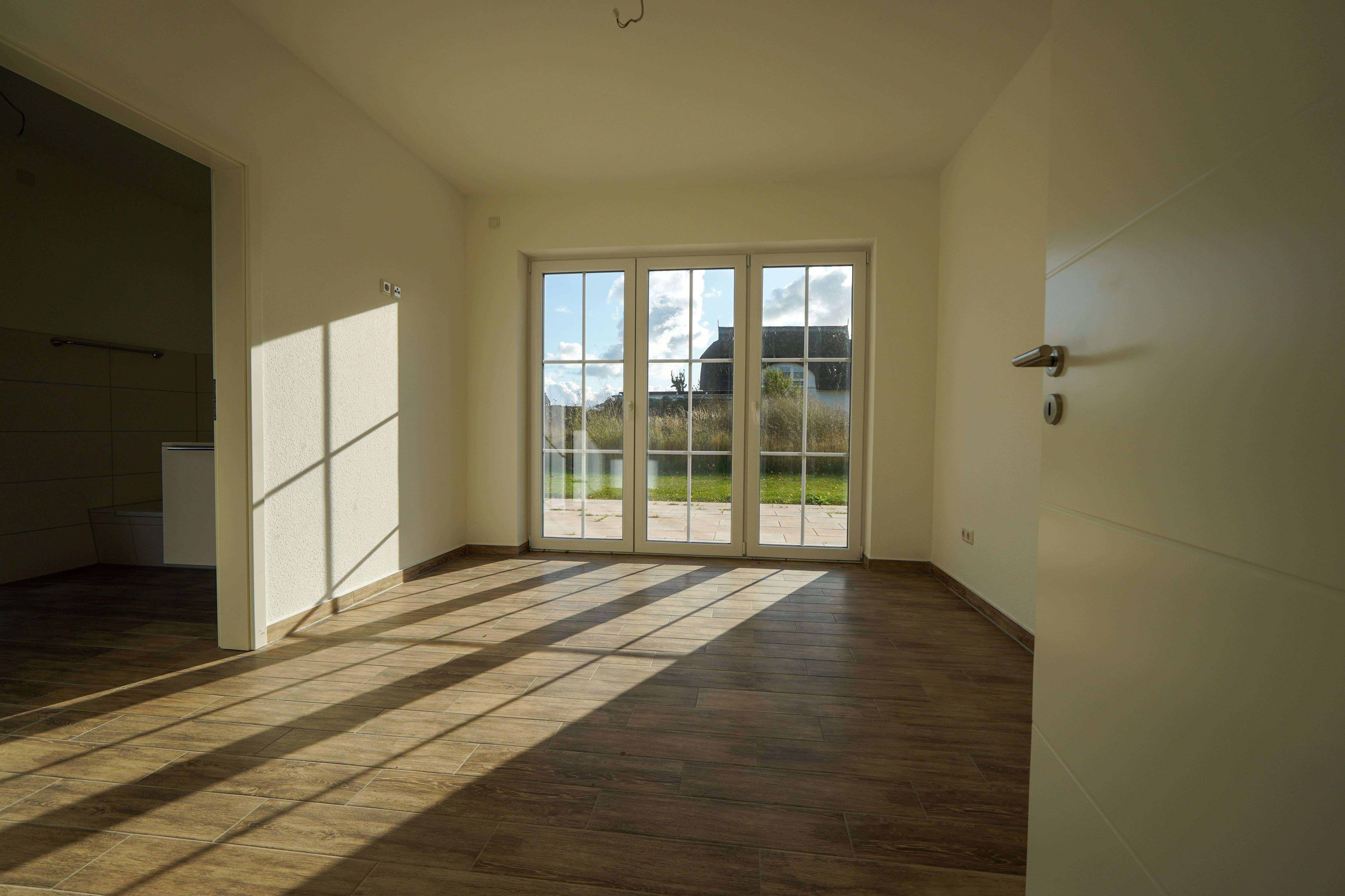 Immobilie in Trent - Modernes Ferienhaus direkt am Wasser – Erstbezug - Bild 2