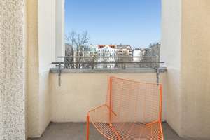 Blick aufs Maybachufer: Wunderschöner 2 Zimmer Altbau, 4. OG, Ost-Loggia, Erker, Wasserblick – Maybachufer 47, 12045 Neukölln (Ortsteil), Berlin – Vorschaubild 10
