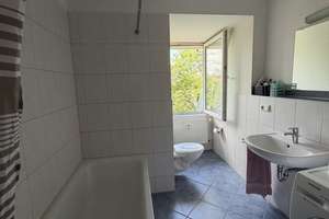 Traumhafte 2,5 Zimmer Dachgeschoss Wohnung Augsburg ab 01.08 – Innere Uferstraße 15, 86153 Rechts der Wertach, Augsburg – Vorschaubild 9