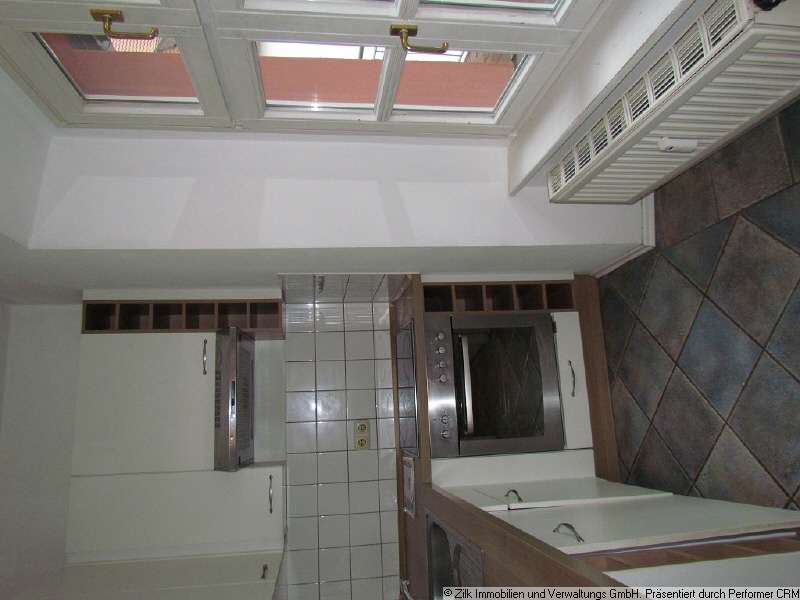 Immobilie in Obertraubling - Denkmalgeschützte 2 ZKB Wohnung im wunderschönen Wasserschloss Gebelkofen - Bild 0