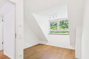 Willkommen in Ihrem Penthouse mit Dachterrasse in ruhiger Waldrandlage – Die vollständige Adresse der Immobilie erhältst du vom Anbieter., 81827 Waldtrudering, München – Vorschaubild 9