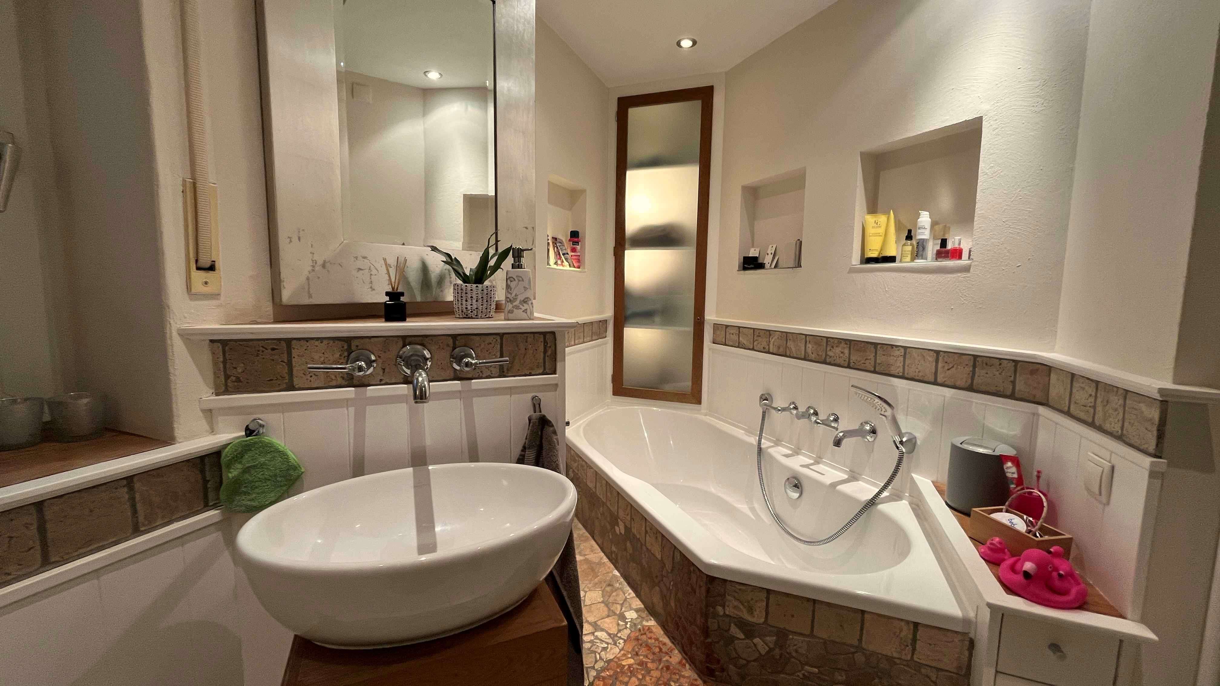 Immobilie in Rhede - Charakter statt Standard – stilvolles Wohnunikat in ruhiger Lage in Rhede mit Garage und Kamin - Bild 0