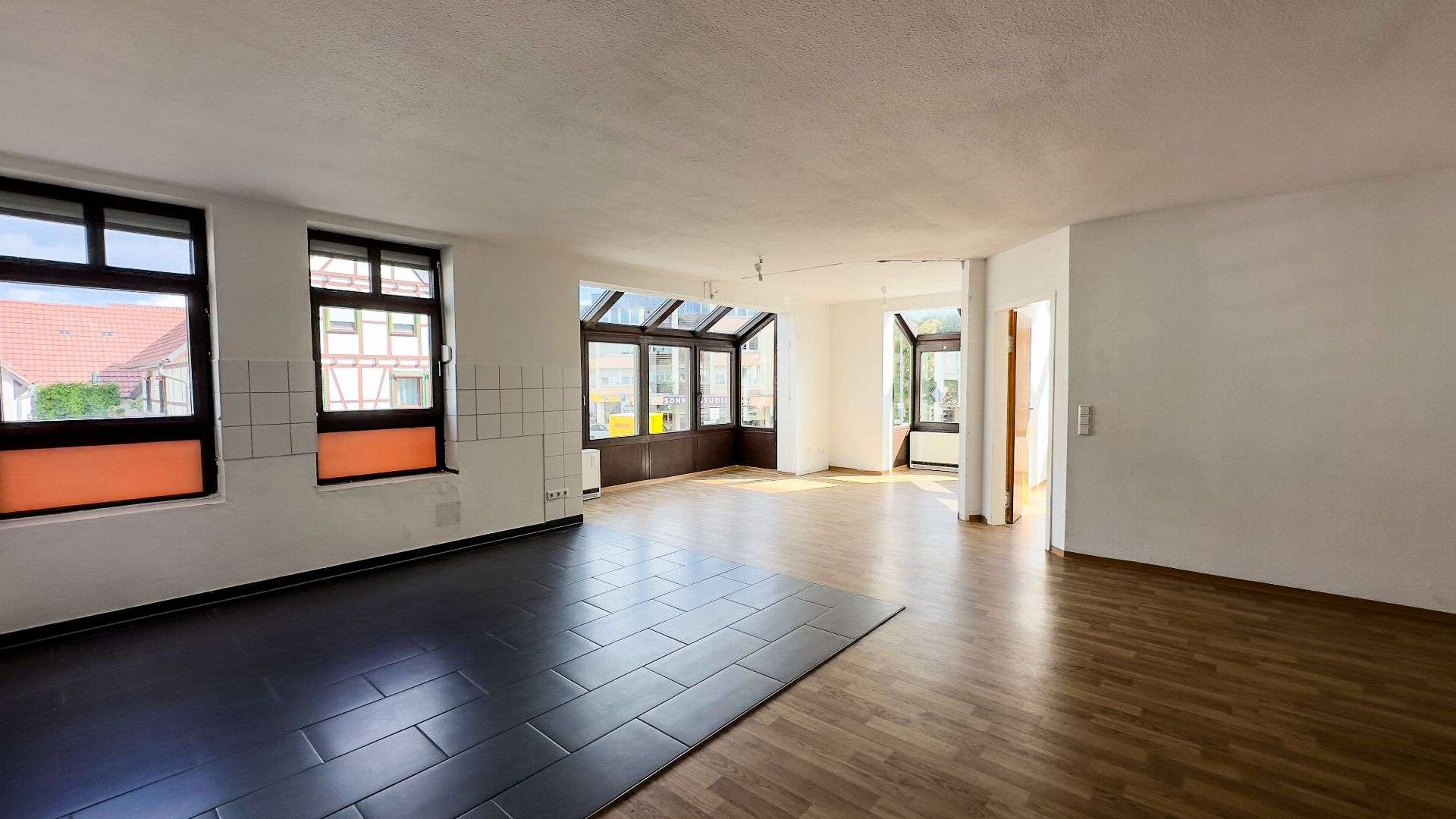 Immobilie in Gärtringen - GÄRTRINGEN: Großzügig Wohnen und Sonnenlicht satt - Bild 1