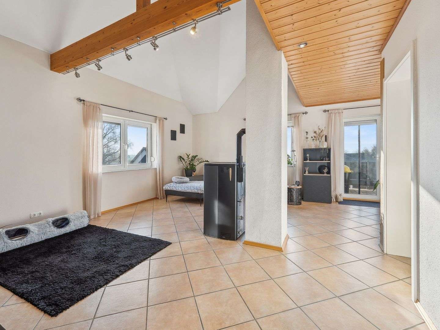 Immobilie in Waldbüttelbrunn - Gepflegtes Zweifamilienhaus in Waldbüttelbrunn - Bild 2