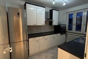 Lebendiges Stadtleben: 2-Zimmer-Wohnung mit Garage – Alfredstraße 245, 45131 Rüttenscheid, Essen – Vorschaubild 3