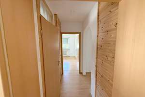 Frisch getüncht! - Helle, großzügige 4 Zi-Whg Wohnung mit Garage und großem Balkon in Fürth – Die vollständige Adresse der Immobilie erhältst du vom Anbieter., 90768 Dambach, Unterfürberg, Fürth – Vorschaubild 9