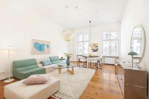 Reichenberger Straße, nahe Maybachufer: Charmante Altbauwohnung, 3 Zimmer, Dielen, Doppelkastenfenst