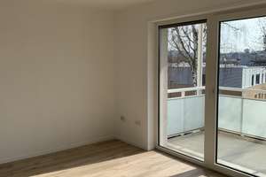 Helle 3-Zimmer-Wohnung mit Balkon, Einbauküche & Keller