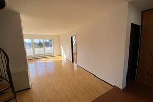 Blick über Olhigs. Großzügige 4-Zimmer-Wohnung in Solingen
