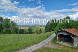 Freistehendes Bauernhaus mit zwei Wohnungen, Garagen, Garten, Weitblick, ruhige Lage - Altusried – Die vollständige Adresse der Immobilie erhältst du vom Anbieter., 87452 Altusried – Vorschaubild 4