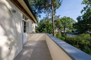 Charmantes Einfamilienhaus in Grunewald: 6 Zimmer, großer Garten und Garage direkt am Roseneck – 14193 Grunewald, Berlin – Vorschaubild 12