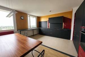 Renovierte, hochwertige 2,5 Zimmer-Balkon-Wohnung mit herrlichem Ausblick! – Heckenrosenweg 11, 86156 Bärenkeller, Augsburg – Vorschaubild 4