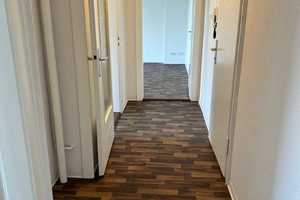 Helle 2 Zimmer Erdgeschosswohnung mit Balkon zum 01.07.2025 neu vermietbar! – Am Leher Güterbahnhof 21, 27576 Bremerhaven – Vorschaubild 2