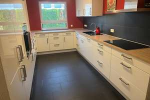Moderne Doppelhaushälfte mit Kamin, Einbauküche, Garten und Garage in Steinbach (Taunus) – Unter der Weid 7, 61449 Steinbach (Taunus) – Vorschaubild 8