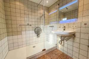 Property thumbnail 16